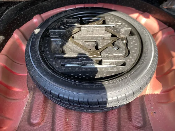 Car image 21
