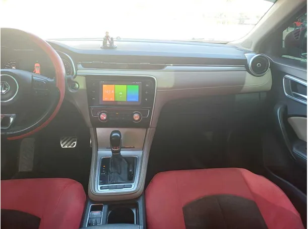 Car image 16