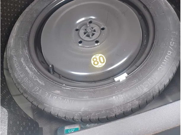 Car image 23