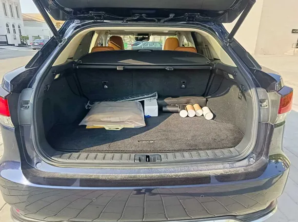 Car image 33