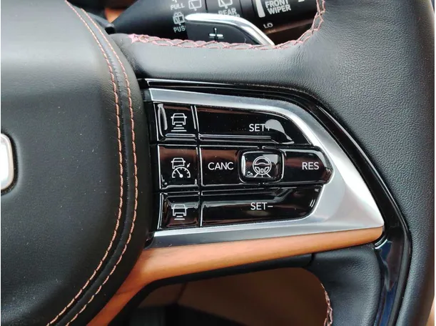 Car image 40