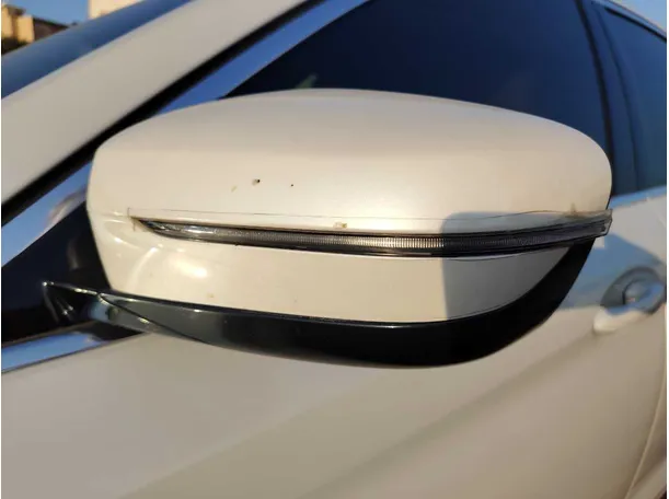 Car image 30