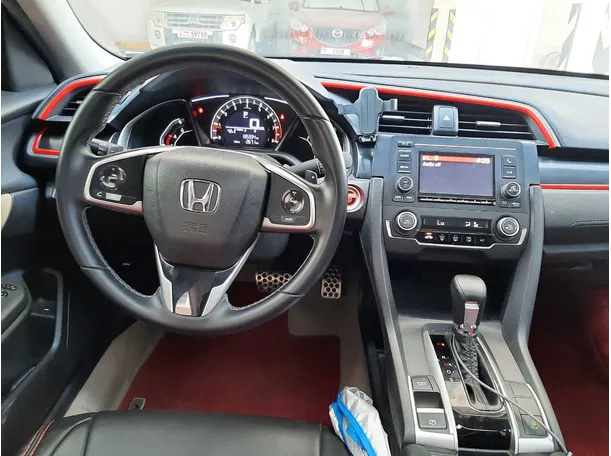 Car image 13