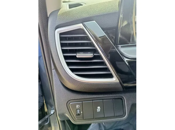 Car image 33