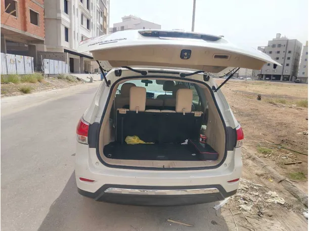 Car image 35