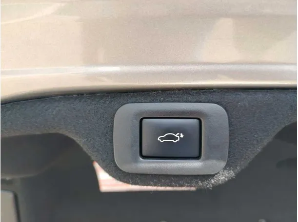 Car image 36