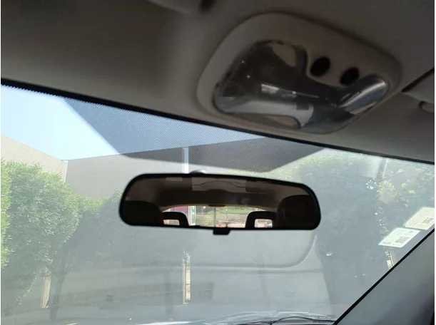 Car image 28