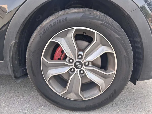Car image 9