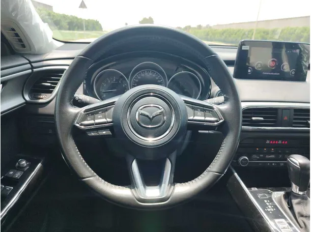 Car image 24