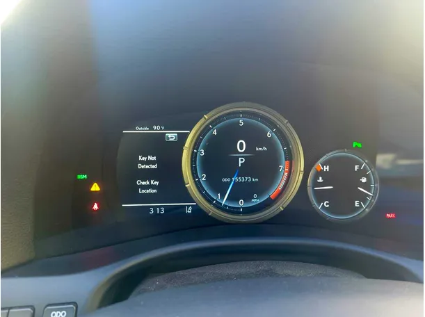 Car image 30
