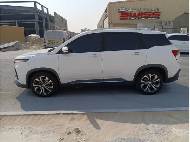 Car image 8