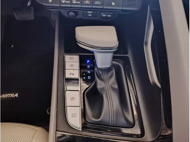 Car image 25