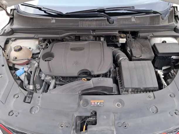Car image 19