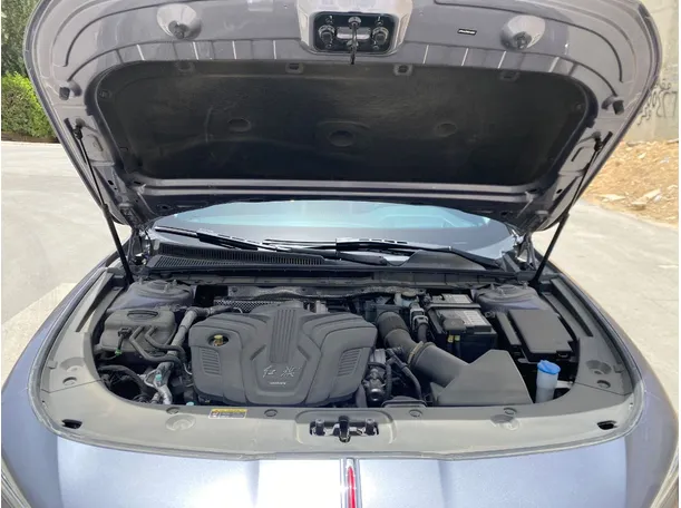 Car image 32