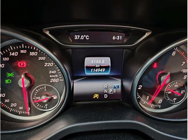 Car image 30