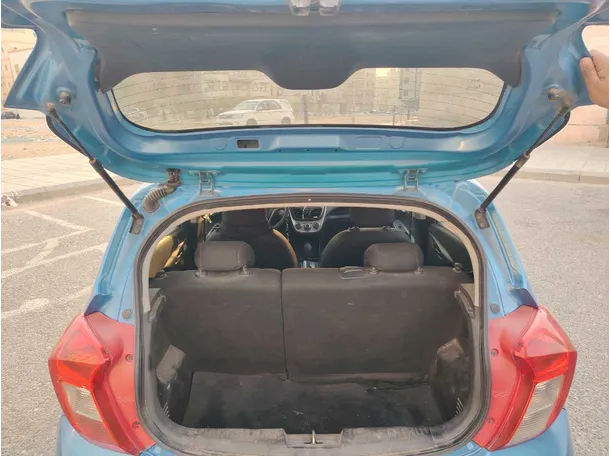 Car image 24