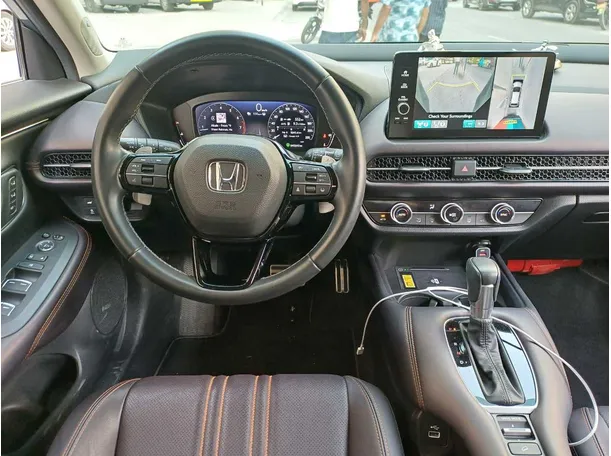 Car image 17