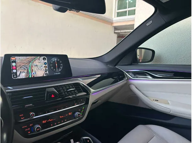 Car image 26