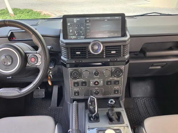 Car image 16