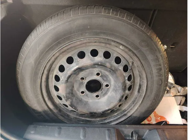 Car image 38