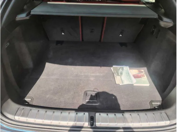Car image 31