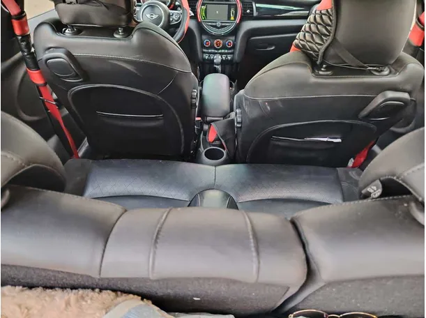 Car image 22
