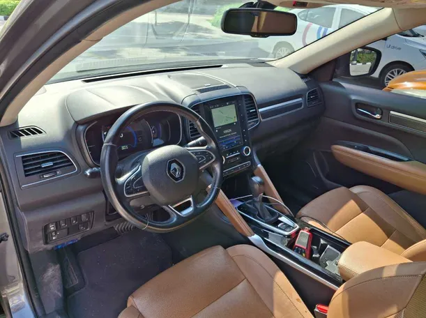 Car image 11
