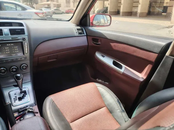 Car image 32