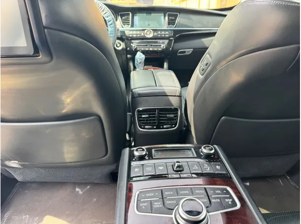 Car image 24