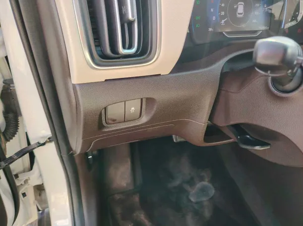 Car image 38