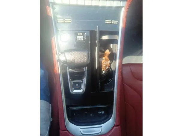 Car image 22