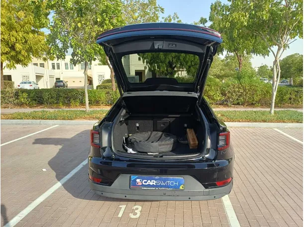Car image 26