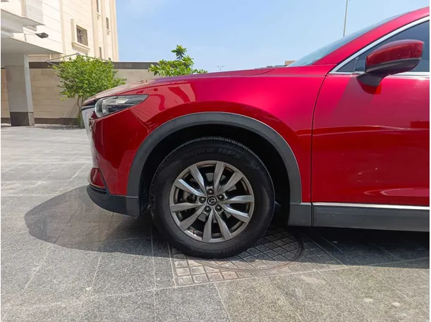 Car image 9