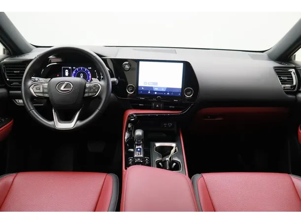 Car image 14