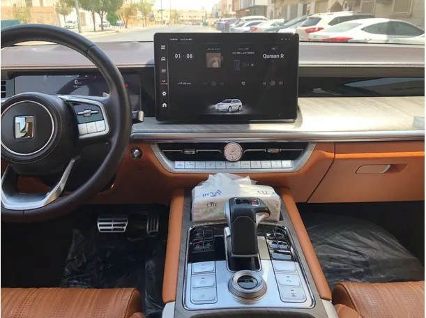 Car image 16