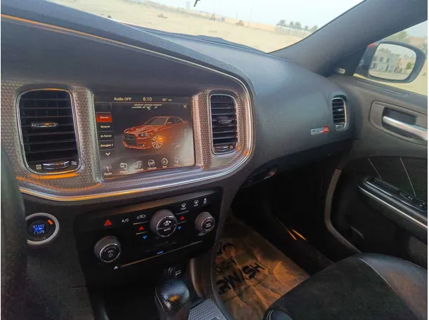 Car image 26