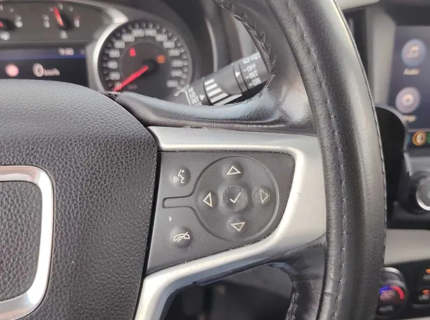 Car image 25