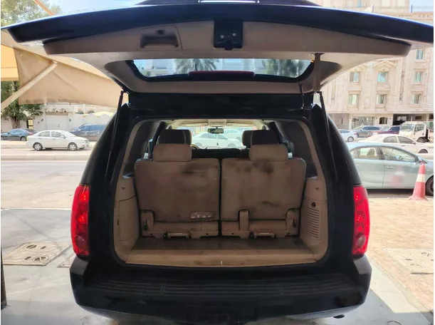 Car image 28