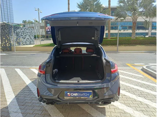 Car image 25