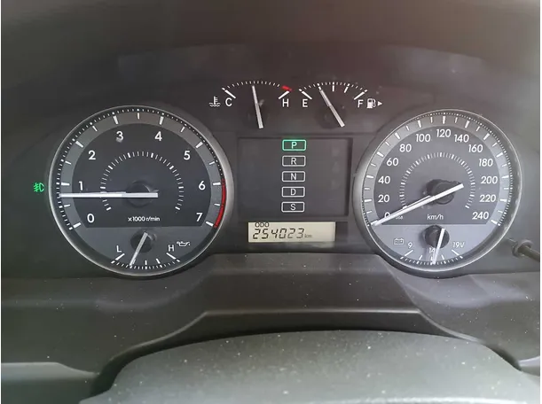 Car image 19
