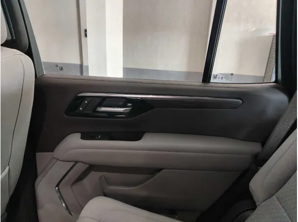 Car image 42