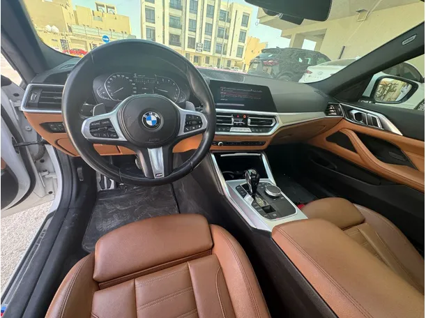 Car image 16