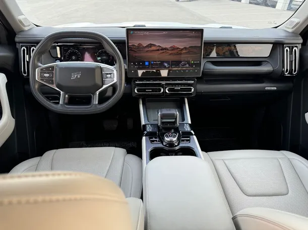 Car image 17