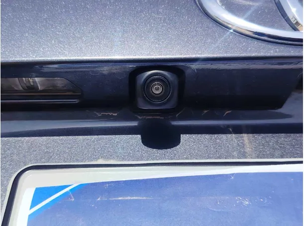 Car image 37