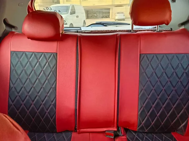Car image 16