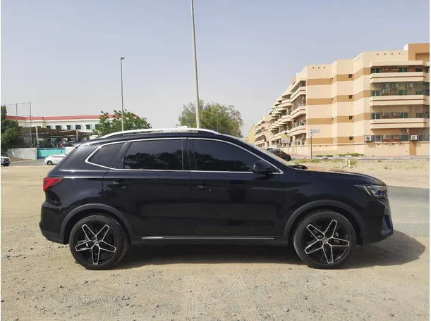 Car image 8