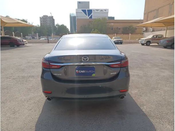 Car image 6