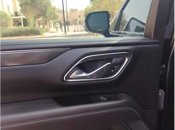 Car image 35