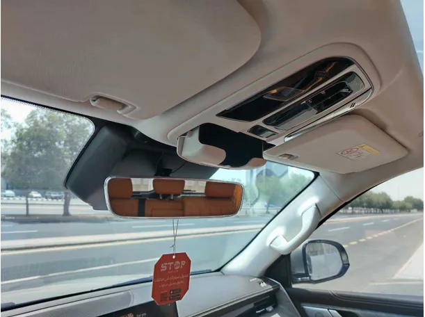 Car image 39