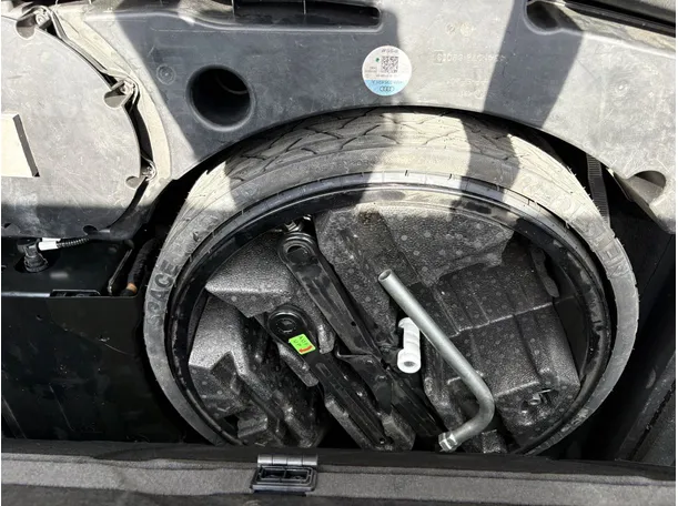 Car image 31